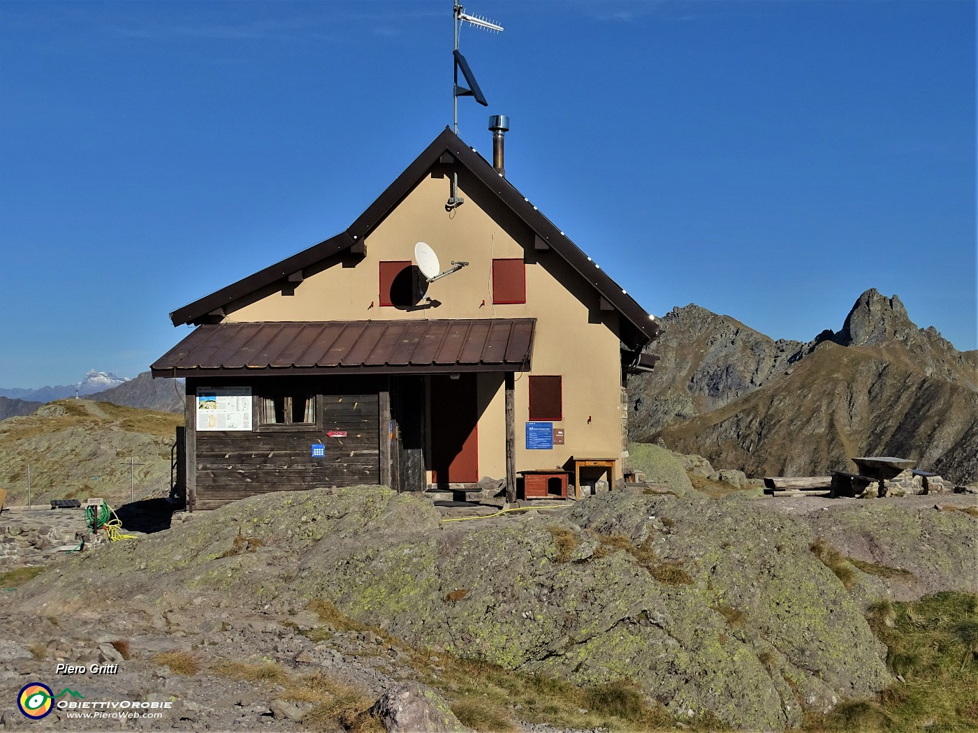 82 Rif. Benigni (2222 m).JPG